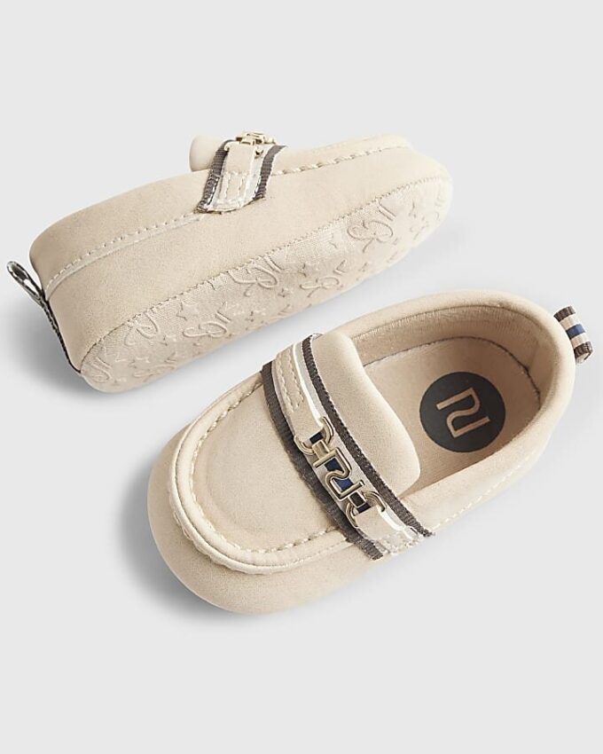 Baby pojkar beige smarta loafers