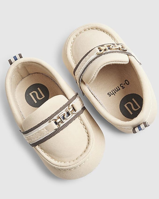 Baby pojkar beige smarta loafers