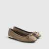 Beige ballerinaskor med rosett