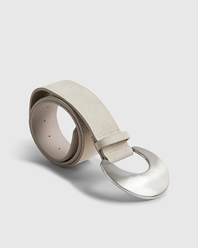Beige bälte med månskålsspänne