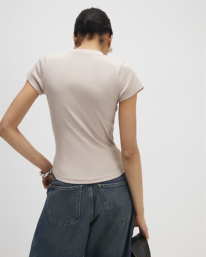 Beige figursydd ribbad T-shirt