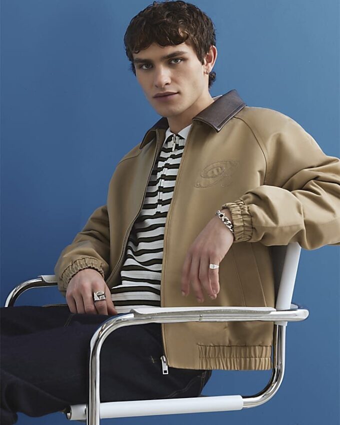 Beige Harrington-jacka i konstläder med krage