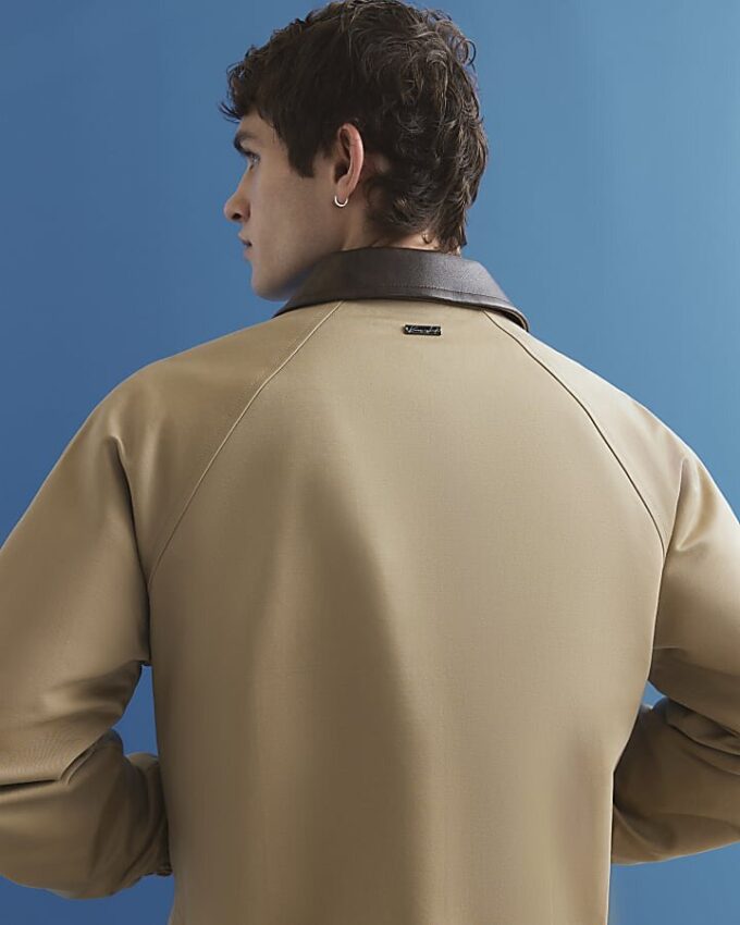 Beige Harrington-jacka i konstläder med krage