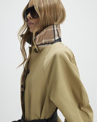 Beige kort trenchcoat med cocoonärmar