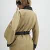 Beige kort trenchcoat med cocoonärmar