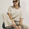 Beige kortärmad T-shirt i linneblandning