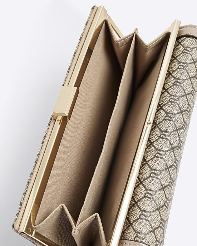 Beige lackerad RI Monogram-plånbok med paneler