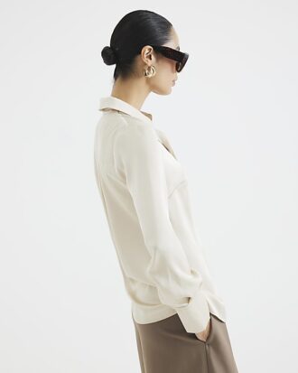 Beige långärmad slim fit-skjorta i satin