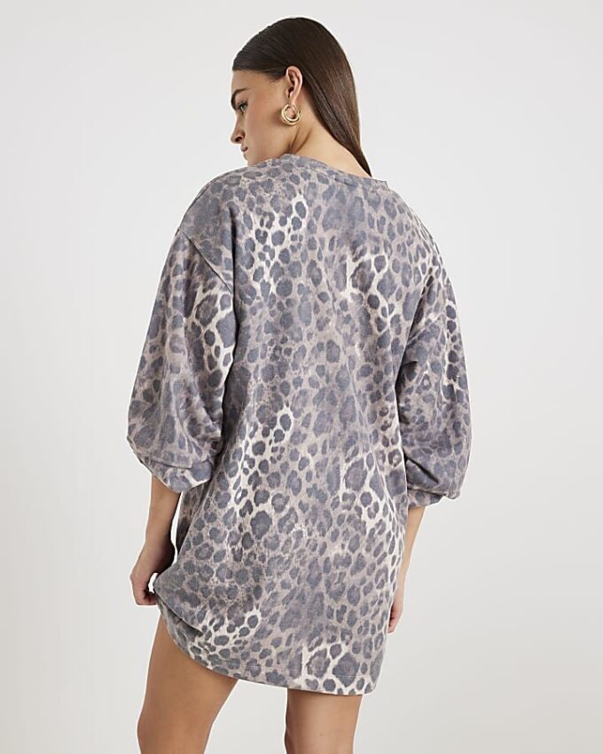 Beige miniklänning i sweatshirt med leopardmönster
