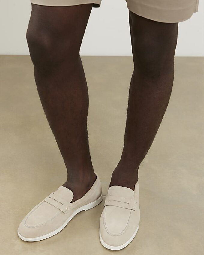 Beige mockaskor