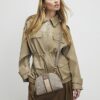 Beige monogram crossbody-väska