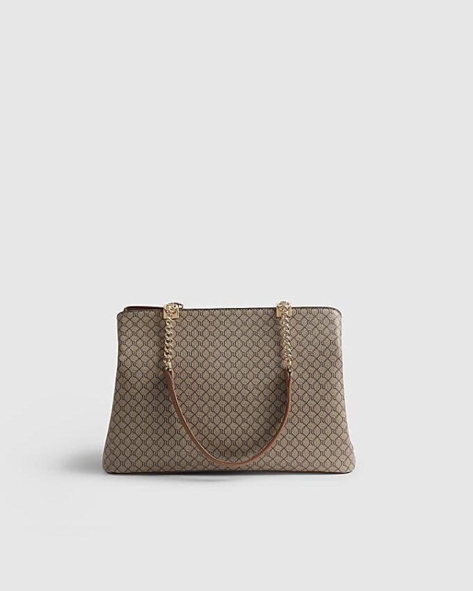 Beige monogramvävd totebag med kedja fram