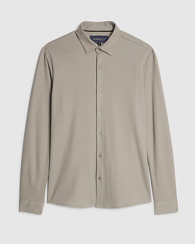 Beige muskelpassad pikétröja