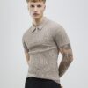 Beige muskelpassad ribbad polotröja