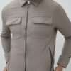 Beige muskelpassad skjortjacka