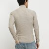 Beige muskelpassad stickad tröja med trattkrage