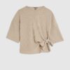 Beige mysig ribbad topp med knut på sidan