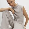 Beige mysig ärmlös draperad topp