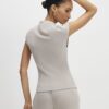 Beige mysig ärmlös draperad topp