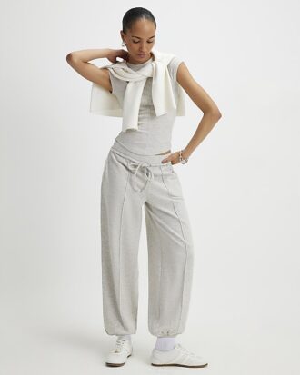 Beige mysiga joggingbyxor med ballongben