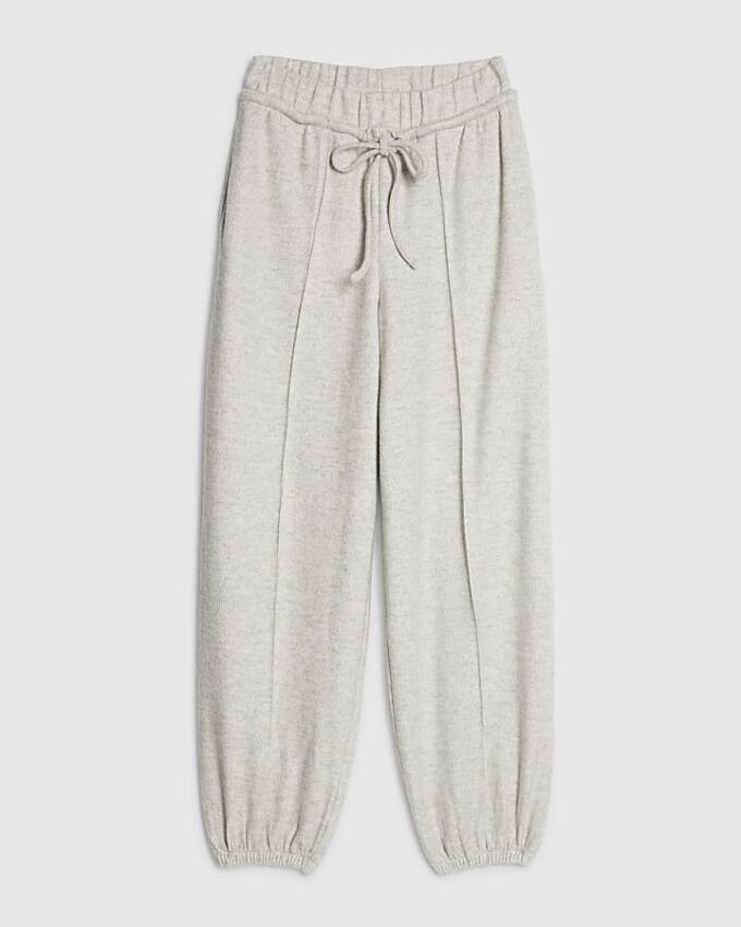 Beige mysiga joggingbyxor med ballongben