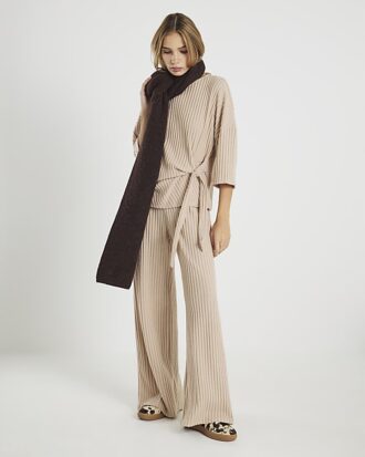 Beige Mysiga ribbade byxor med vida ben