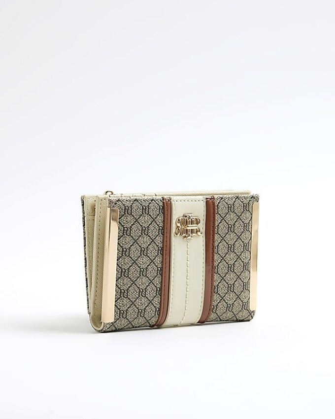 Beige plånbok med paneler och monogram