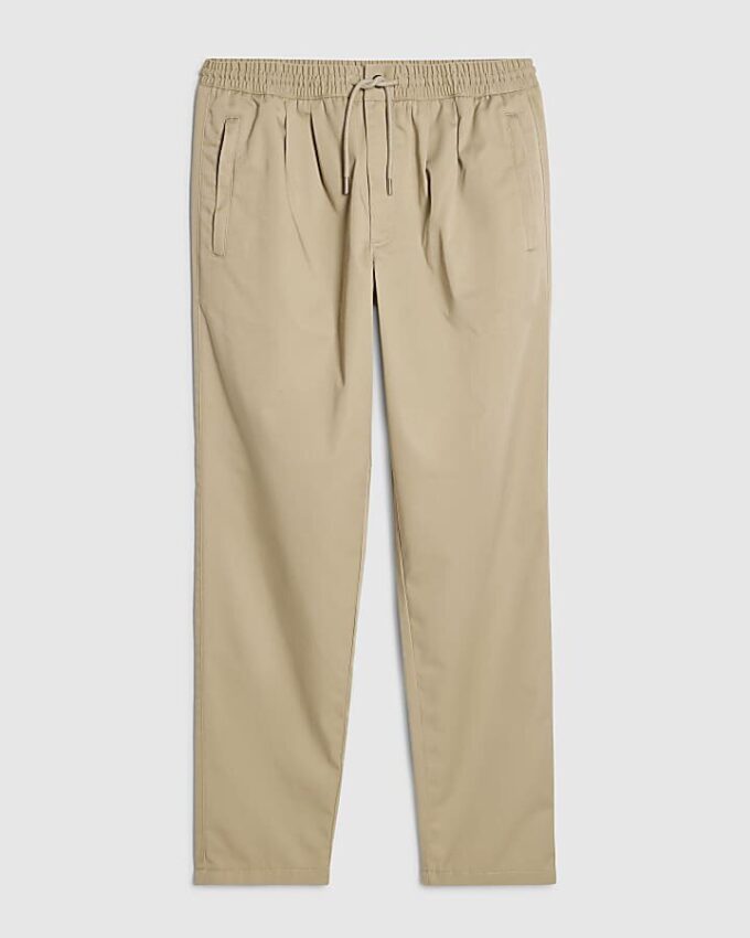 Beige raka byxor med resår Beige raka byxor med resår