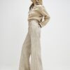 Beige randiga jeans med vida ben
