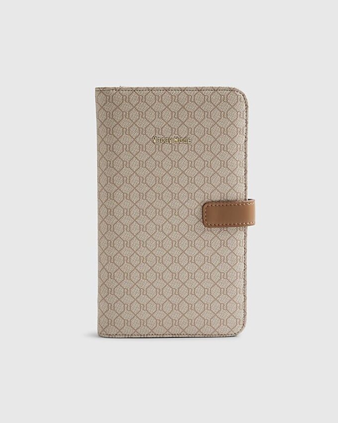Beige resplånbok med monogram
