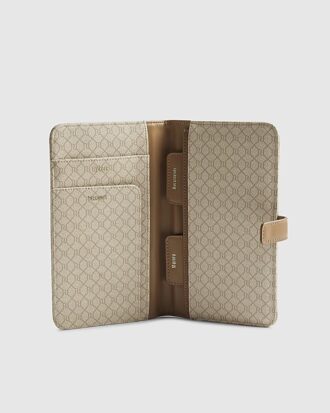 Beige resplånbok med monogram