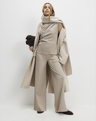 Beige ärmlös randig draperad topp