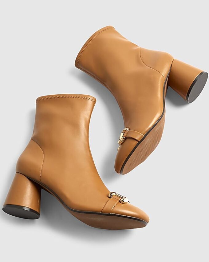 Beige rund tå Snaffle ankelskor