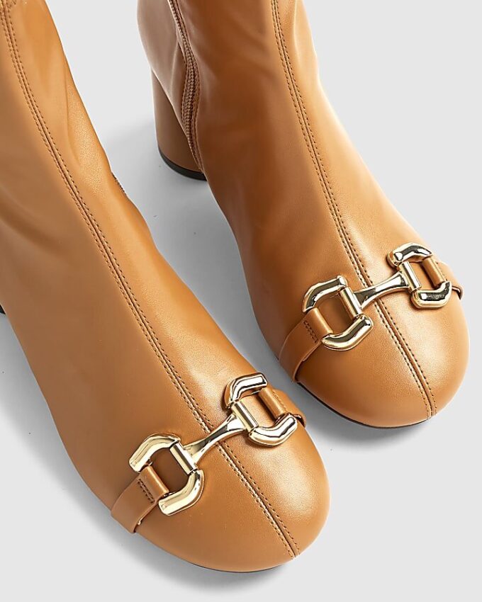 Beige rund tå Snaffle ankelskor