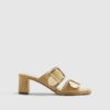 Beige sandaler i imitationsmocka med dubbla spännen