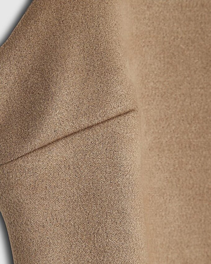 Beige shiftklänning i imitationsmocka
