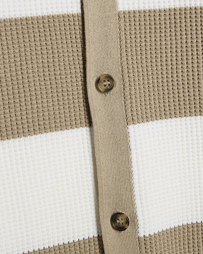 Beige slim fit stickad randig kofta