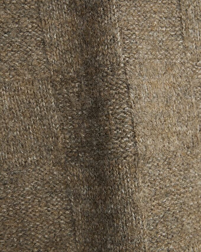 Beige slim fit stickad rutig tröja