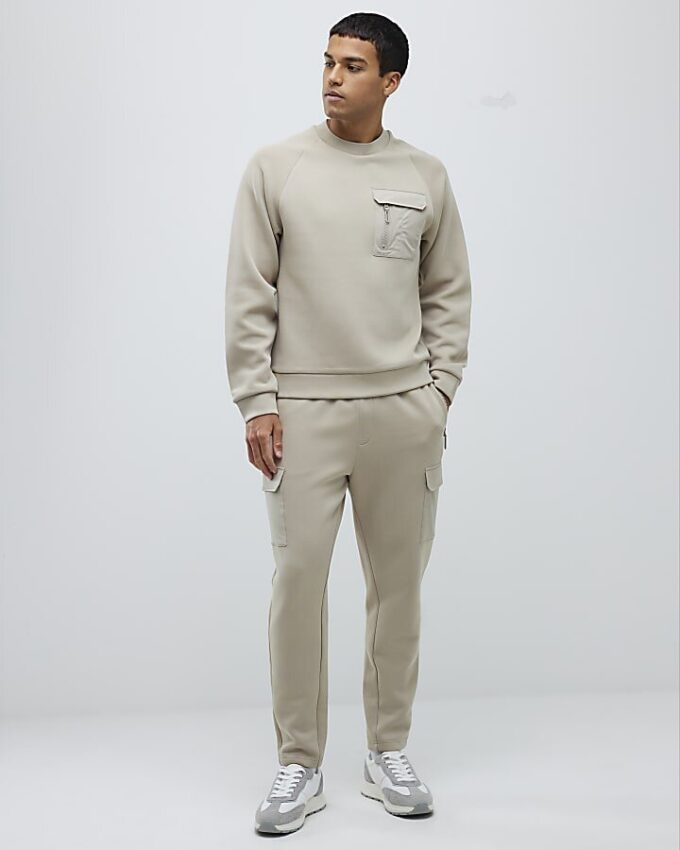 Beige slim fit-tröja i nylon