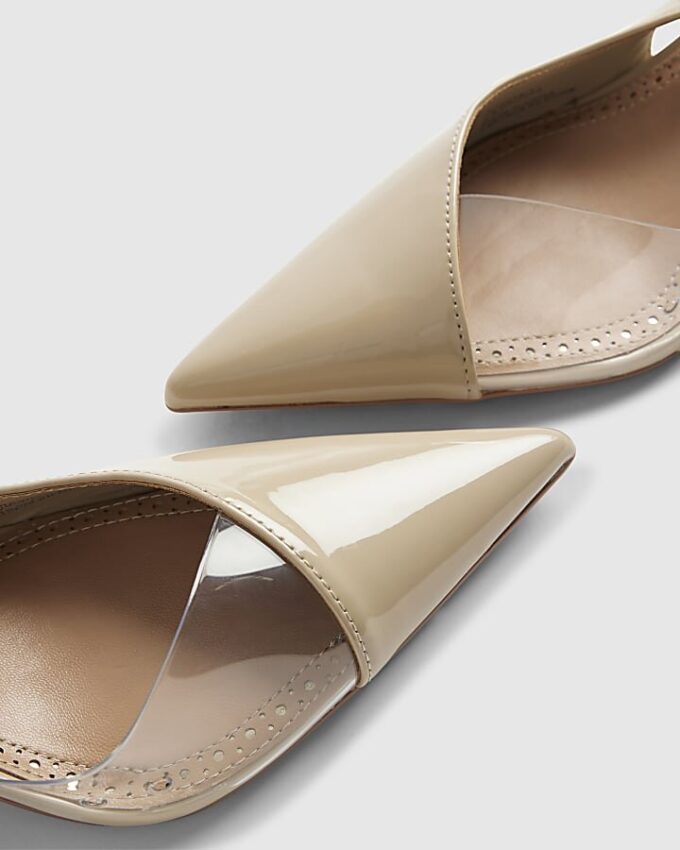 Beige slingback-pumps med perspex-klack