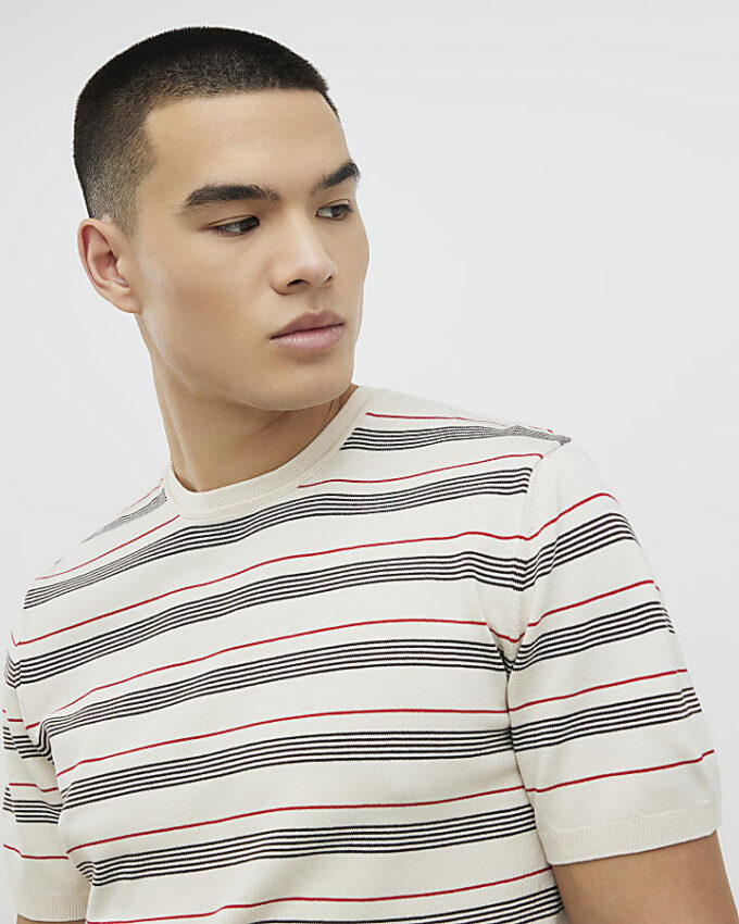 Beige stickad randig T-shirt
