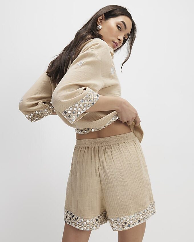 Beige strandshorts med paljetter