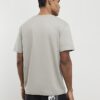 Beige T-shirt med normal passform 8