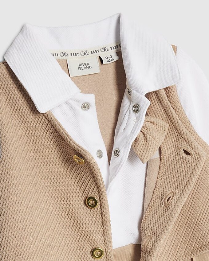 Beige västset för pojkar