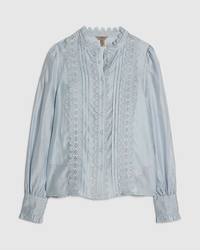 Blå broderad långärmad skjorta