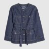 Blå denimjacka med bälte