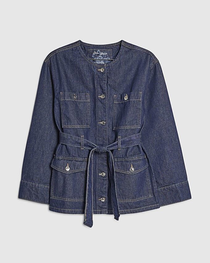 Blå denimjacka med bälte