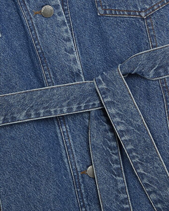 Blå denimjacka med knytning fram
