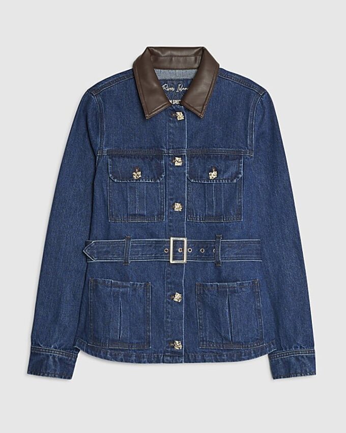 Blå denimjacka med krage i konstläder och bälte