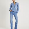 Blå denimjacka med långa puffärmar